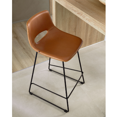 Барный стул коричневый La Forma Ziggy 058262 - 